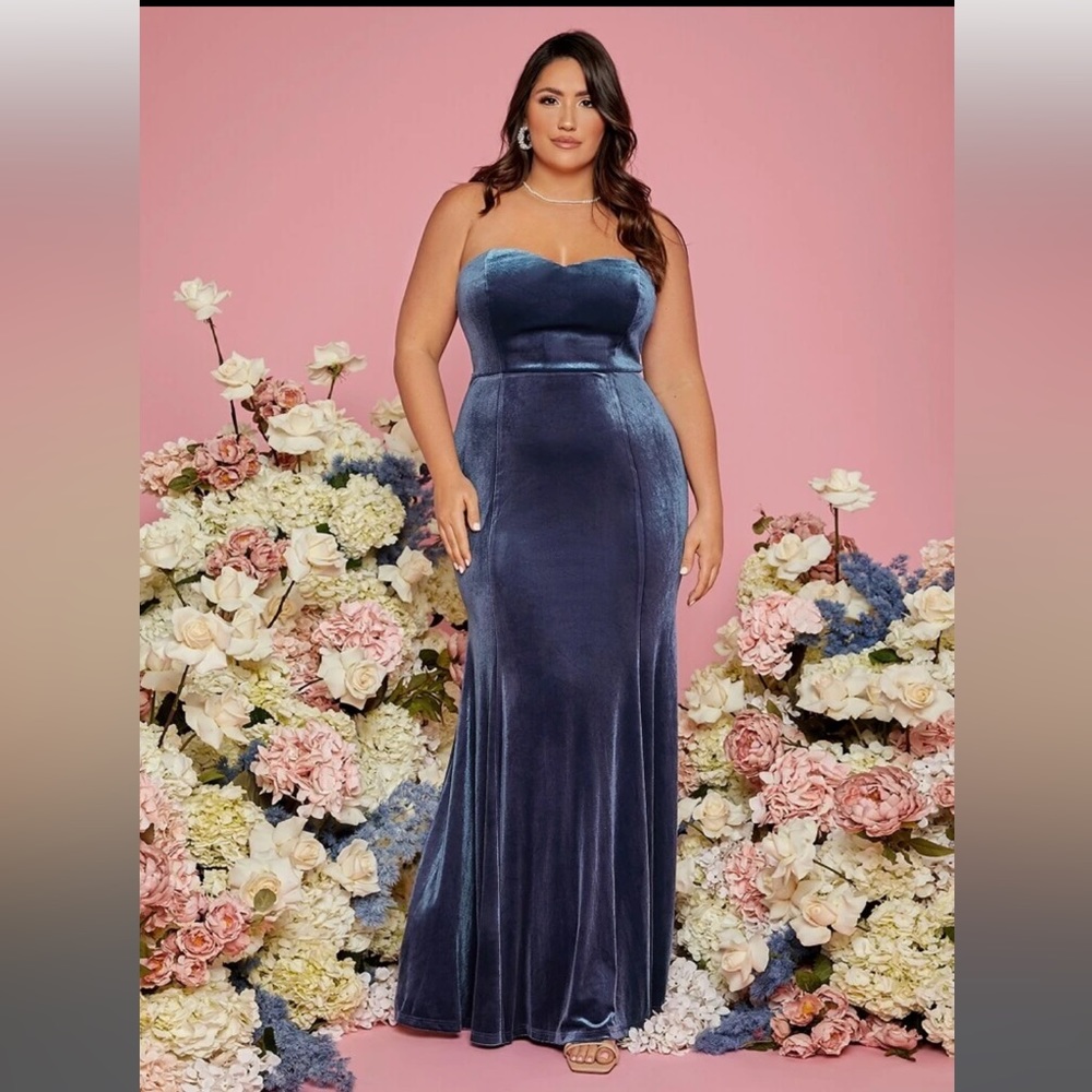 Mermaid Hem Velvet Tube Dress - 2 Available! - Plus-0XL